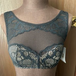 Calvin Klein medium bralette nwt